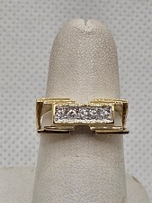 Diamond Ring fashioned in 14K Yellow Gold picture