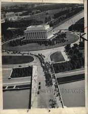 1947 Press Photo Aerial view of the Lincoln Memorial-Washington DC - lrx74192 picture