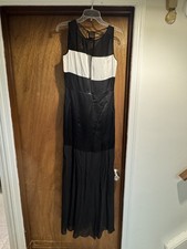 BCBGMaxAzria maxi the cicely dress Black/White XS NEVER WORN picture