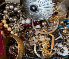 HUGE Vintage  Costume Jewelry Mixed Lot Mostly Wearable FULL Medium Flat Rate picture
