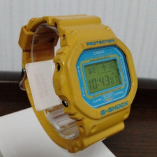 CASIO G-SHOCK DW-5600CS Crazy Colors Yellow Blue Vintage Watch Working picture