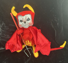 Vintage Annalee Felt Halloween Devil Mouse w/ Cape & Pitchfork 6.5