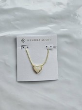 Kendra Scott Ari Heart Gold Pendant Necklace in Ivory picture