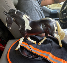 Breyer Traditional Horse Model BreyerFest 2019 30th Anniversary Black/White picture