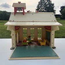 Vintage 1971 Fisher Price Little People Play Family School #923 Figures Parts picture
