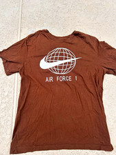 Nike The Nike Tee Men's M Brown Air Force 1 Graphic Crew Neck T-Shirt picture