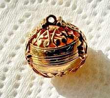 18KYG ART DECO RARE 1920's ELOQUENT 6 PHOTO BALL PENDENT 14.64g picture