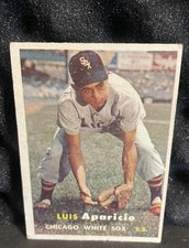 1957 Topps - Luis Aparicio #7 picture