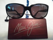 CLEARANCE RARE MAUI JIM NAVIGATOR  Black Frames Grey Polarized Lenses MJ 110-02 picture