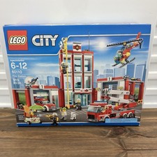 LEGO 60110 City FIRE STATION 919 Pcs 2016 Retired -New/Sealed picture