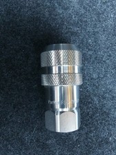 FS-371-6FP-E1 Parker Stainless Quick Coupler. Non-Spill. New. 3/8 NPT Price/Each picture