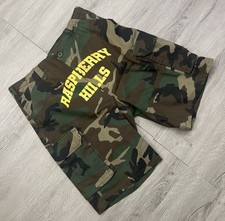 The GV Gallery Raspberry Hills Camo Shorts Size Medium picture