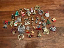39 Vintage to now mixed CHRISTMAS Brooch, Pins Some Signed Lot picture