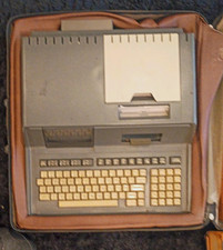 Vintage Hewlett-Packard HP 9825A Desktop Computer Calculator Powers On w/ Case picture