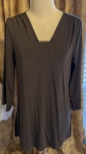 TRAVELERS BY CHICO   BROWN TUNIC TOP   SIZE 0 silver accent picture