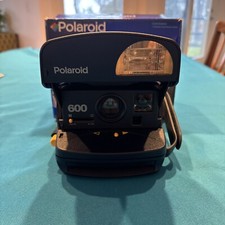 Polaroid 600 Onestep Express INSTANT FILM CAMERA W/ FLASH, CLOSE UP LENS picture