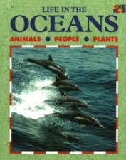 Life in the Oceans (Life in the) - Paperback - VERY GOOD picture