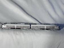 Brilliant KATO Burlington Route RR E-8/9A  A-A Diesel Engine Set #’s9954/75 N Ga picture
