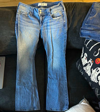Hollister Low Rise Bootcut Women's Blue Medium Wash Denim Jeans Embroidered picture