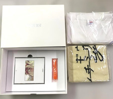 Given THE BEST 2CD Blu-ray T-Shirt Towel Rubber Band Limited Edition Japan picture