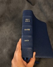 NASB NEW AMERICAN STANDARD giant print Bible 1977 Soft Navy Blue Cowhide Leather picture