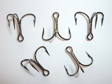 100 Mustad KVD-Classic TG76-BN Short-Shank 1X Triple-Grip (Size 4) StandardPoint picture