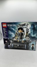 LEGO Wednesday Addams Figure Nevermore Academy 76780 702 Pcs NEW Sealed picture