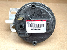 OEM HONEYWELL RESIDEO PRESSURE SWITCH IS20126-3270 1324040501, TRANE CNT03520 picture