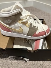 air jordan 1 mid SE GS white/vivid green/blanc size 5Y picture