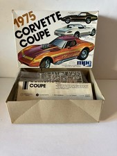 Vintage MPC 1975 Corvette Stingray Coupe 1:25 Model Kit #1-7505 Sealed Parts picture