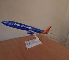 Daron SkyMarks 1:130 Southwest 737 MAX 8 NEW *MINT* No Box picture
