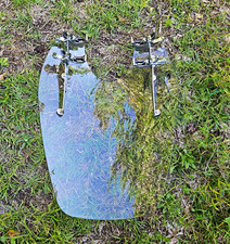 Genuine Harley-Davidson Quick Release Windshield w/ Mounting Clamps Clear OEM picture