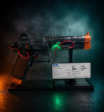 ARC Raiders Venator Prop Replica – Full Size LED Sci-Fi Display Model picture