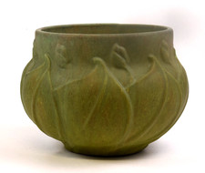 Roseville Pottery Arts & Crafts Early Velmoss Jardiniere, 577-8