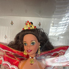 VINTAGE 1997 Happy Holidays Barbie Doll ERROR MISPRINT Box Blue Eyes Green Eyes picture