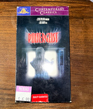 MGM/UA Home Video Poltergeist (VHS, 1982) Horror Tobe Hooper PG picture