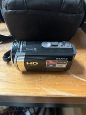 Sony Handycam HDR-CX190 HD Camcorder 30x Zoom w/ Lowepro Bag Cables picture