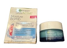 Garnier Moisture Bomb The Antioxidant Super Moisturizer 1.7 oz With Goji Berry picture