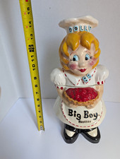 Vintage Bob's Big Boy Bakery Dolly Cookie Jar Numbered 92/200 Holding Pie 14
