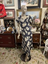 1940’s Navy & White Rayon Scenic Print Dress.   picture