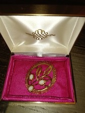 Vintage MCM Opal Daisy Brooch In Original Hollywood Regency Hot Pink Box 50s 60s picture