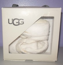 New with Box UGG Baby Bixbee Bootie Size 4/5 M 12-18 Months Vanilla picture