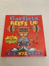 2000 Garfield Beefs Up by Jim Davis Softcover picture