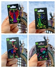 Disneyland Paris Pin’s Disney Villains - Lot of 4 - Evil Gaston Ursula Scar picture