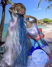 MGA Mermaze Mermaidz Winter Waves Kishiko Color Change Glitter Mermaid Doll picture