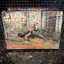 AMT ERTL Star Wars Speeder Bike Flight Display Model Kit 6352 ~ NOS SEALED picture