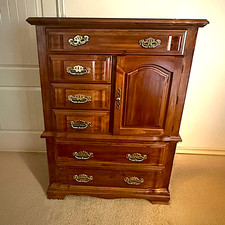 Vaughan Bassett Vintage Gentleman's Chest Wood Tall Dresser 1987 Local Pickup picture