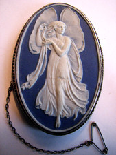 WEDGWOOD 1790 XRARE DARK BLUE DIP ZEPHYR SADDLY WITH AN HAIRLINE SILVER MOUNT picture