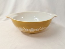 Vintage Pyrex Butterfly Gold Cinderella Mixing Bowl #444 4 Quart Yellow White picture