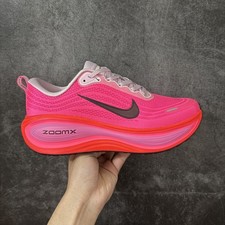 NEW NK Vomero Plus Hyper Pink Bright Crimson Shoes HV8154-604 picture